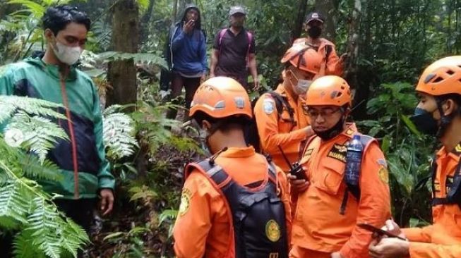 Sudah Dua Hari, Pendaki Asal Kediri yang Hilang di Gunung Lawu Belum Ditemukan