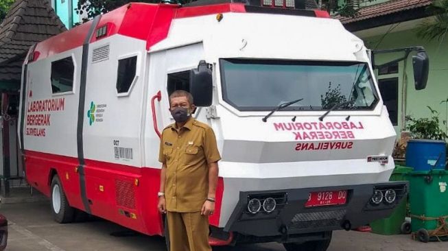 BBTKLPP Berikan Bantuan Mobil Laboratorium Tes COVID-19 Kepada Pemkot Yogyakarta