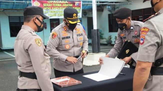 Gerbong Perwira Polres Kotabaru Bergeser, Ini Menurut Kapolres Kotabaru