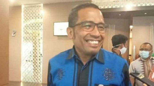 Rektor Universitas Halu Oleo Muhammad Zamrun Firihu Mau Jadi Ketua PSSI Sulawesi Tenggara