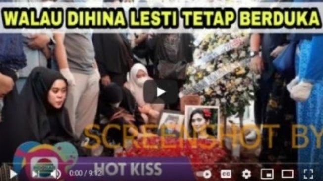 CEK FAKTA: Kabar Revi Mariska Meninggal Dunia Karma Hina Lesti Kejora, Benarkah?