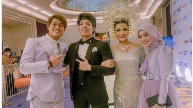 Kedekatan Lesti Kejora dan Aurel Hermansyah. [Instagram]