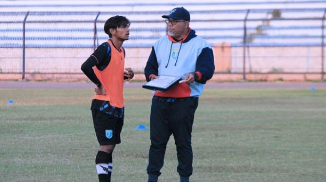 Persela Liburkan Tim, Riyatno Abiyoso Lepas Rindu dan Introspeksi Diri