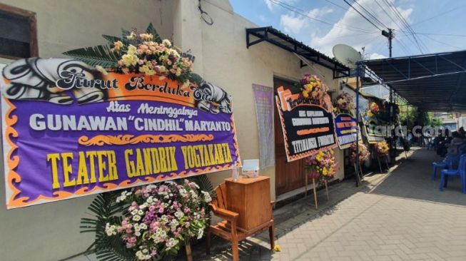 Suasana di rumah duka Gunawan Maryanto di Caturtunggal, Depok, Sleman, Kamis (7/10/2021). - (SuaraJogja.id/Hiskia Andika)