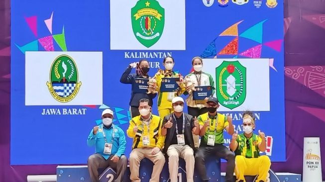 PON Papua: Lifter Nelly Persembahkan Emas Angkat Besi untuk Kaltim