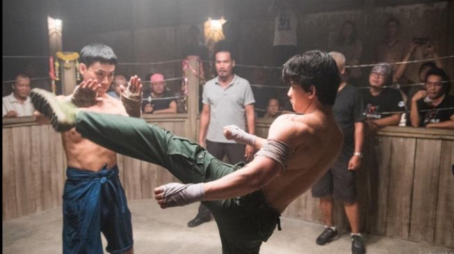 Iko Uwais jadi Pembunuh Bayaran di Film Triple Threat