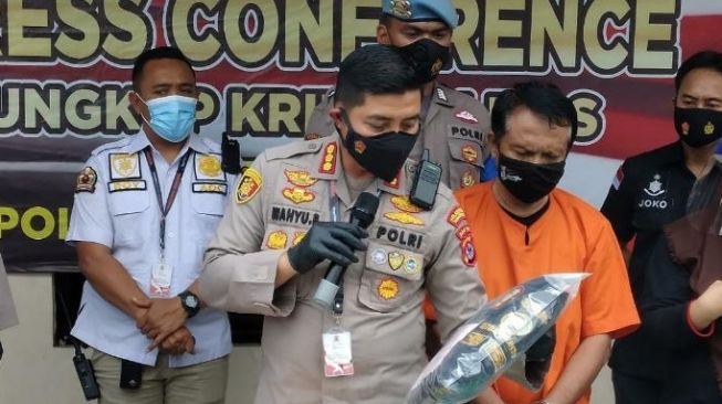 Ngaku Pensiunan Jendral, Pria Asal Solear Tangerang Tipu Tetangga Rp200 Juta