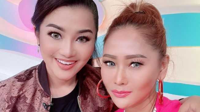 Inul Daratista Bocorkan Rahasia Doa ke Fitri Carlina, yang 7 Tahun Menanti Anak