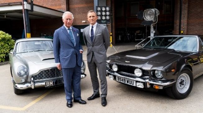 Nama Terukir di Hollywood Walk of Fame, Ini Mobil James Bond Favorit Daniel Craig