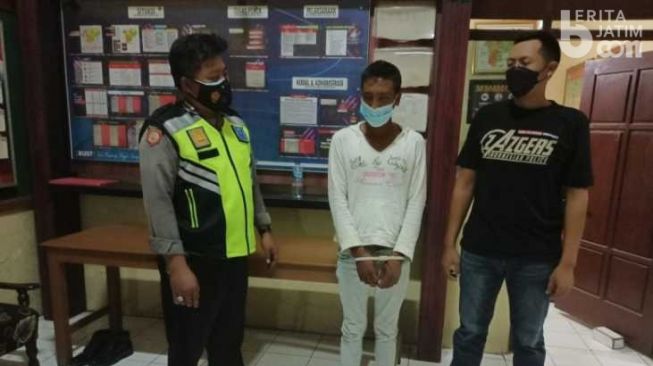 Ngamen Sambil Embat Ponsel Warga di Kediri, Pengamen Ini Berakhir di Penjara