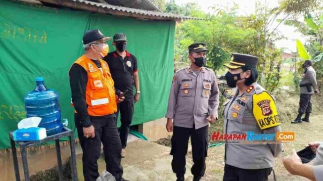 Polisi Bongkar Makam Bocah yang Meninggal Usai Menginap di Masjid