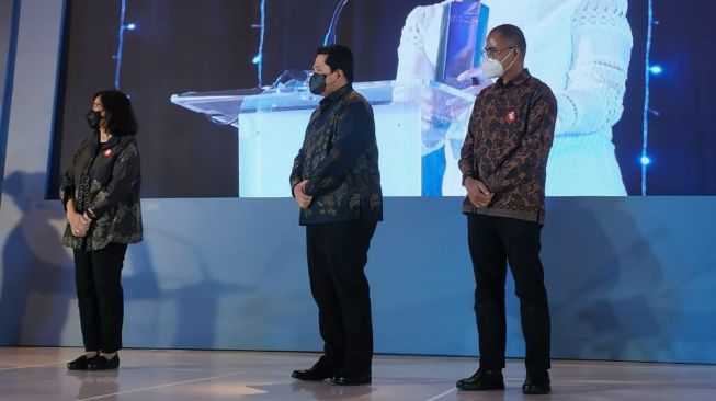 Huawei Indonesia menerima penganugerahan Republika Award 2021 bidang TIK .[Huawei Indonesia].