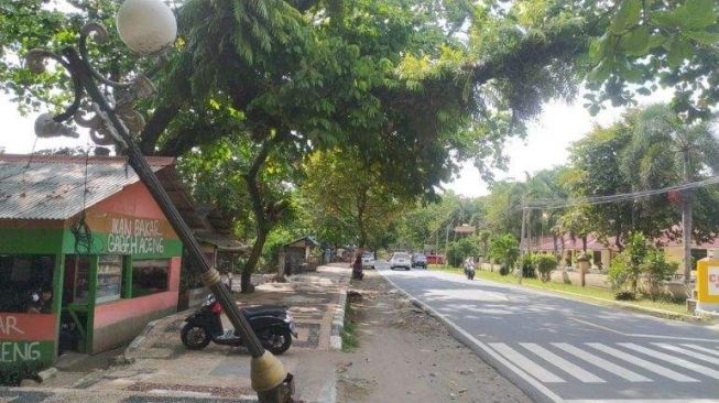 Lampu Penerangan di Citepus Rusak, Bahayakan Pejalan Kaki