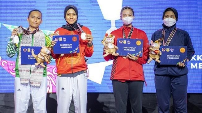 PON Papua: Sumbang Emas untuk Jateng, Ini Komentar Taekwondoin Cantik Asal Temanggung