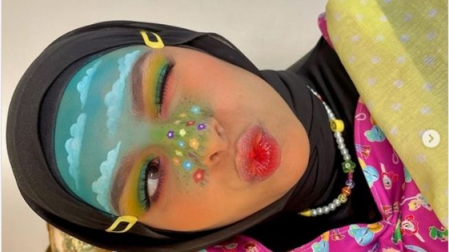 Potret Cantik Adik Fadil Jaidi, Dilla Jaidi. [Instagram/dillaljaidi]