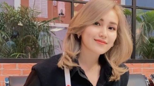 Ayu Ting Ting Blak-blakan Bongkar Aib Sendiri Didepan Publik