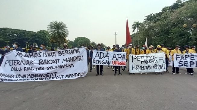 Gelar Aksi Damai, Peternak-Kementan Tandatangani Pakta Integritas di Depan Mahasiswa