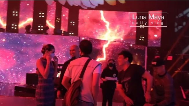 Momen Luna Maya bertemu Ariel NOAH [YouTube/Luna Maya]