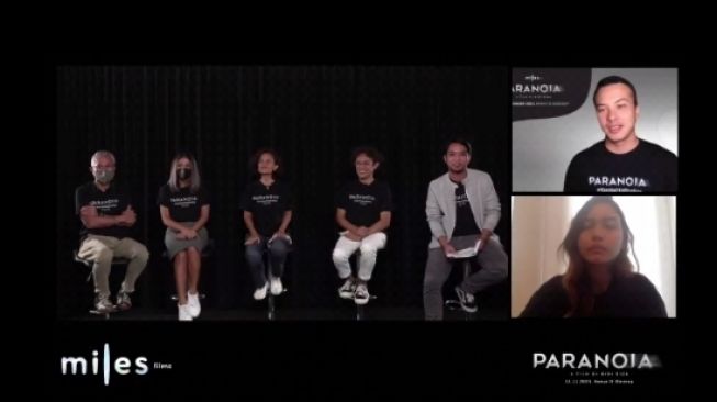 Nicholas Saputra, Lukman Sardi, Nirina Zubir hingga Caitlin North Lewis saat jumpa pers virtual film Paranoia, Senin (11/10/2021)