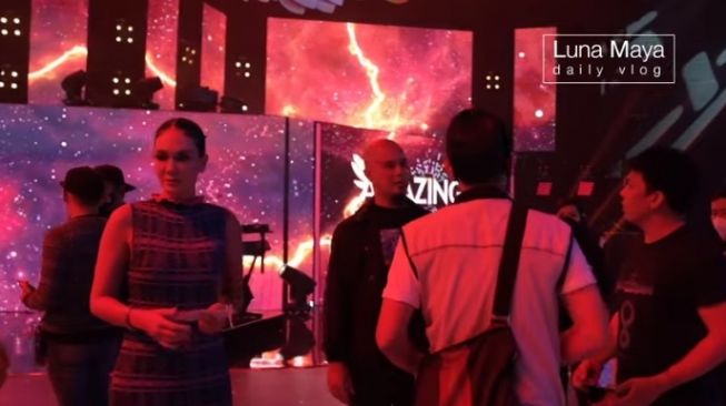 Momen Luna Maya bertemu Ariel NOAH [YouTube/Luna Maya]