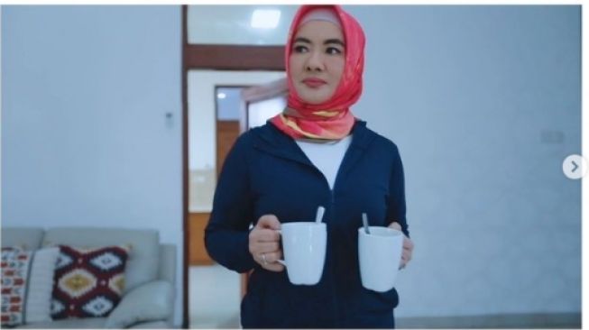 Jadi Wanita Berpengaruh di Dunia, Ini Sosok Dirut Pertamina yang Cantik dan Anggun