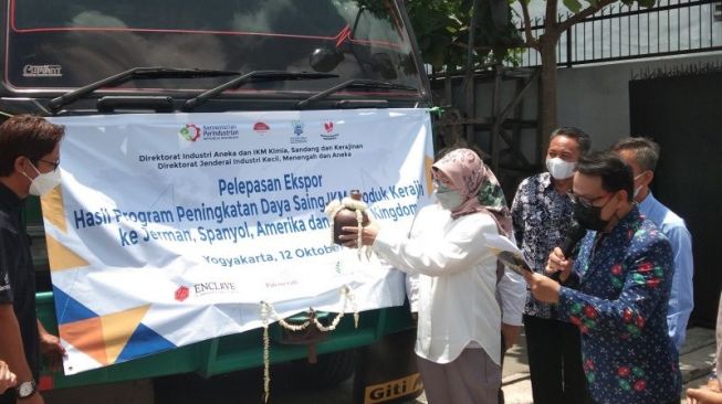 Tingkatkan Daya Saing, Kemenperin Lepas Ekspor Produk Kerajinan dari 4 IKM Jogja