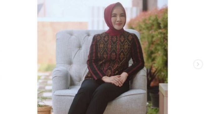 Nicke Widyawati masuk dalam daftar wanita paling berpengaruh di dunia. [Instagram/nicke_widyawati]