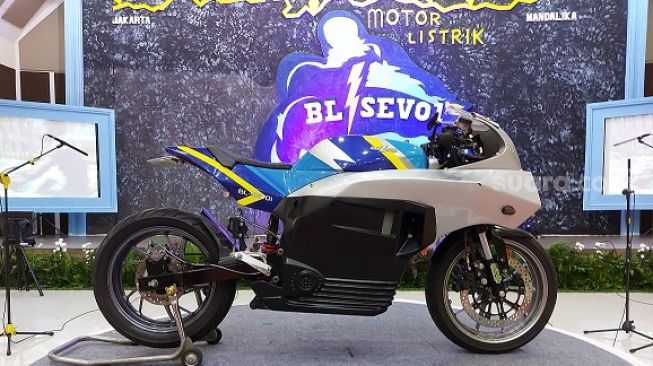 Sukses Touring Jakarta-Mandalika, Sepeda Motor Listrik BL-SEV01 Raih Data Baru