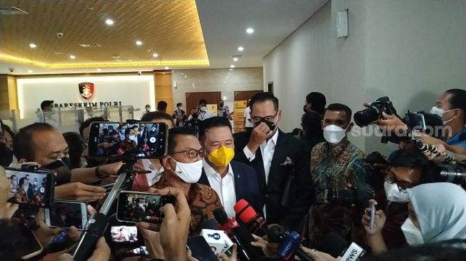 Polisikan 2 Peneliti ICW Pakai UU ITE, Moeldoko Siapkan 3 Orang Saksi ke Bareskrim Polri