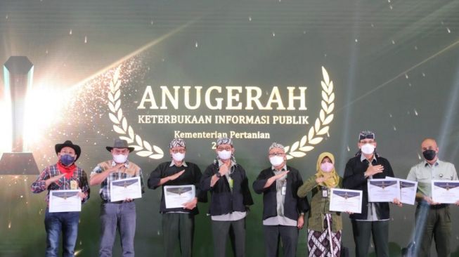 Atas Kinerjanya, Ditjen PSP Raih 2 Kategori Anugerah Keterbukaan Informasi Publik Kementan