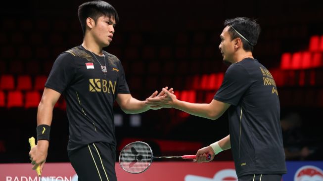 Ganda putra Indonesia Mohammad Ahsan/Daniel Marthin saat tampil di Piala Thomas-Uber 2020 di di Ceres Arena, Aarhus, Denmark. [BWF/Badminton Photo/Raphael Sachetat]