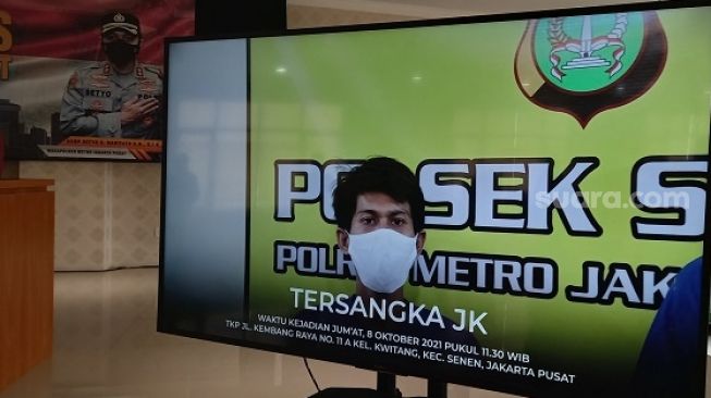 Polisi saat merilis kasus tawuran sekaligus pengguna narkoba di Kwitang, Jakpus. (Suaracom/Arga)