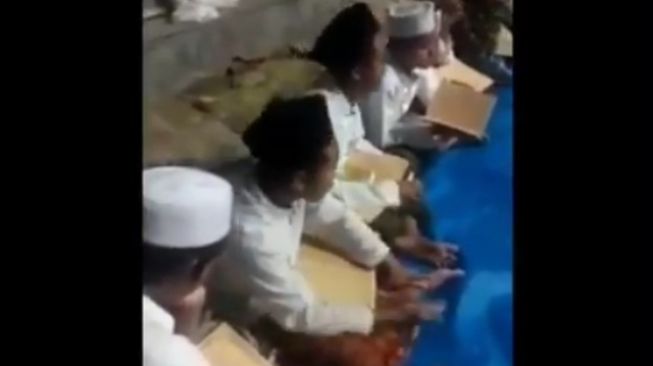 Viral Video Santri Berdiskusi Pakai Bahasa Mandarin, Warganet Salut