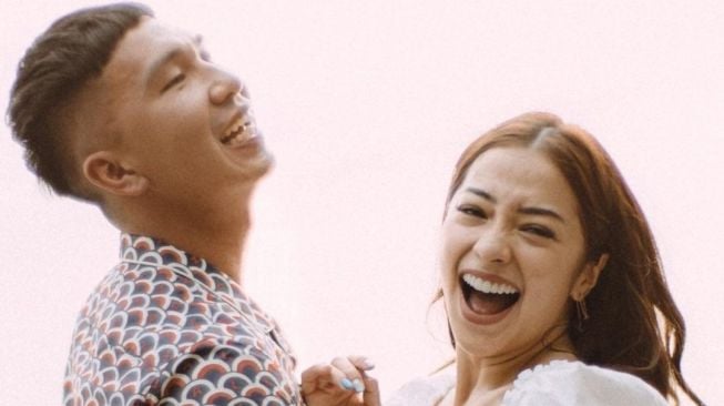 Hamil muda, Nikita Willy malah jadi sering ‘ribut’ sama suami cuma gegara…