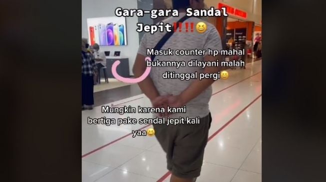 Pakai sandal jepit ke mal (tiktok.com/@dinisrya_)