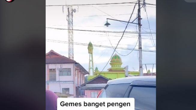 Menara Masjid Tak Simetris, Warganet: Gatel Pingin Benerin