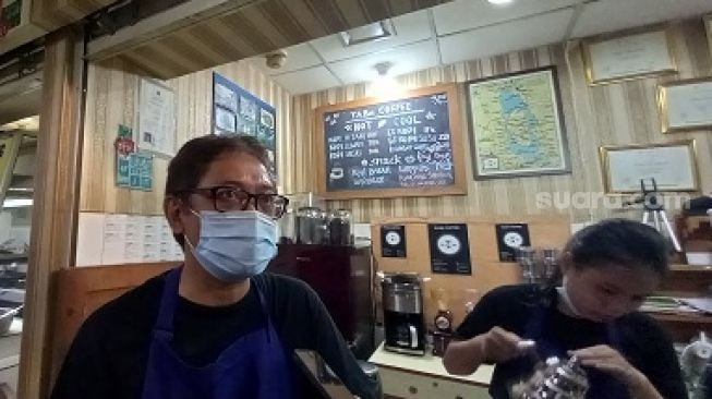 Tidak Sekedar Berjualan, Eks Pegawai KPK juga Berdayakan Petani Lewat Kedai Kopi