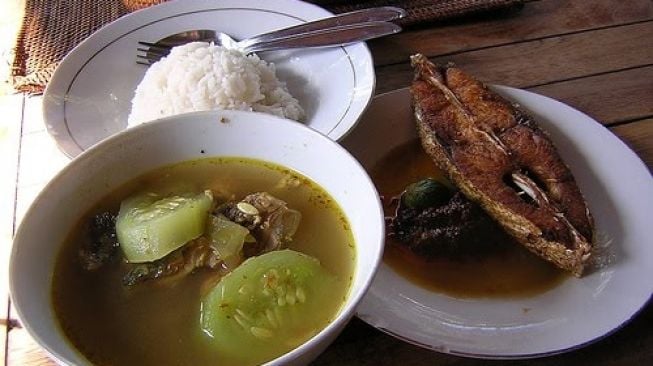 Sup Ikan Mak Benk Sanur, Denpasar