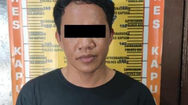 Sembunyi di Dalam Gedung Walet, Bandar Sabu Dikepung Polisi