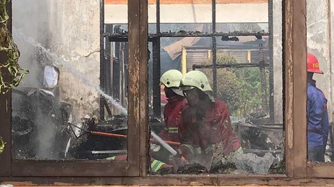 SDN 118 Pekanbaru Terbakar, Diduga Gegara Korsleting Listrik