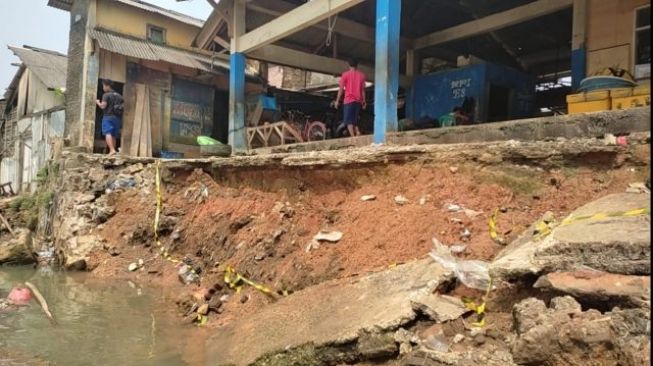 TPT Tempat Pelelangan Ikan Labuan Amblas, Warga Desak Perbaikan: Khawatir Jatuh Korban