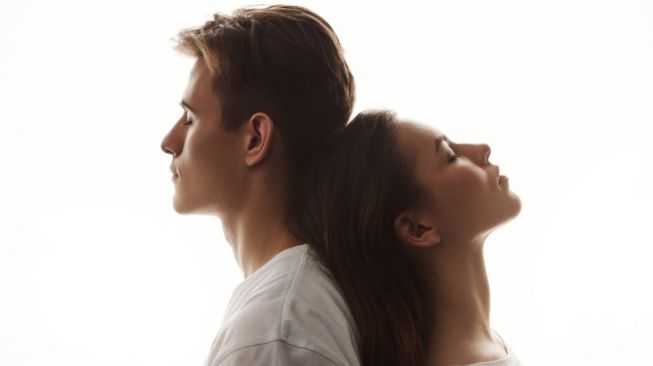 4 Masalah Umum Pasangan Baru Berumah Tangga, Kebiasaan Buruk Pasangan!