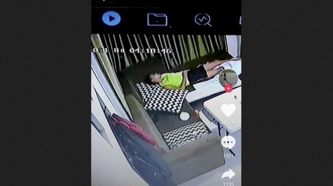 Viral Terekam CCTV, Reaksi Pria Ini saat Gempa Bali Bikin Warganet Heran