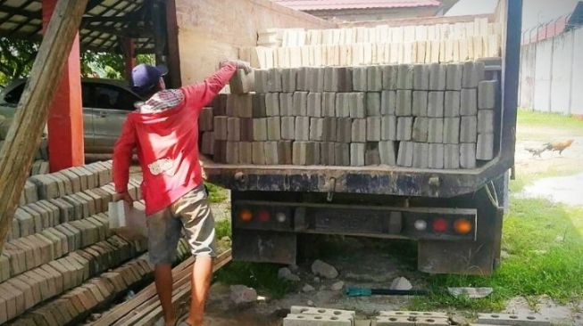 Semen Langka di Aceh Jaya, Begini Kata Pengusaha Batako