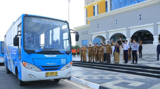 Pemkot Pekanbaru Sediakan Bus Vaksinasi untuk Lansia