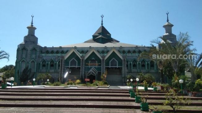 Masjid Al Markaz Al Islami Jenderal Muhammad Yusuf Makassar [SuaraSulsel.id / Muhammad Aidil]