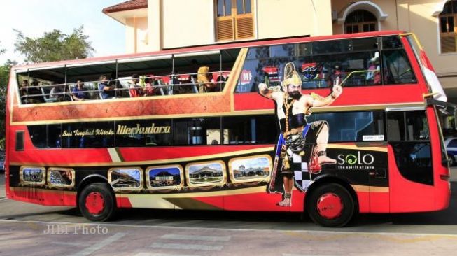 Bus tingkat Werkudara yang diperkenalkan di Solo saat Jokowi menjadi walikota. Kini DKI Jakarta juga akan meluncurkan bus tingkat wisata serupa. [Dok/JIBI/Solopos]