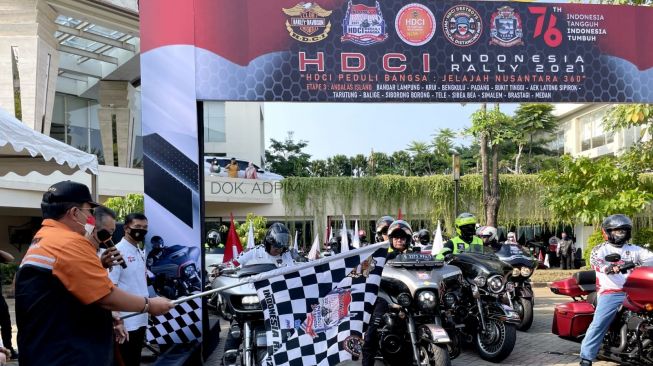 Gubernur Arinal Bersama Ketua Harley Davidson Club Lepas HDCI Indonesia 