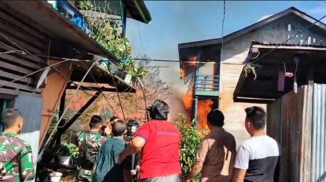 Muara Teweh Berkobar Lagi. Giliran Barak 15 Pintu Terbakar di Kelurahan 
