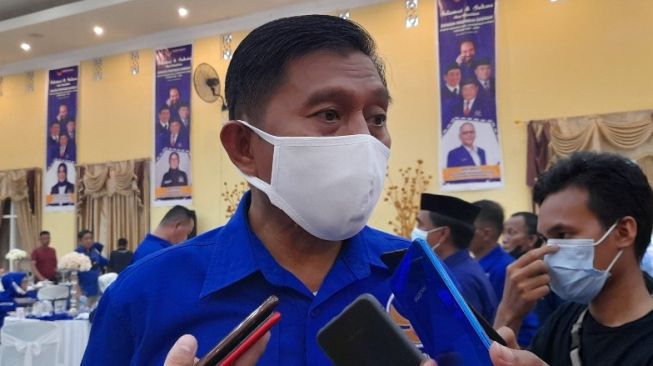 Roni Imran: Jadi Bupati dan Wakil Rakyat Percikan Prestasi di Masyarakat